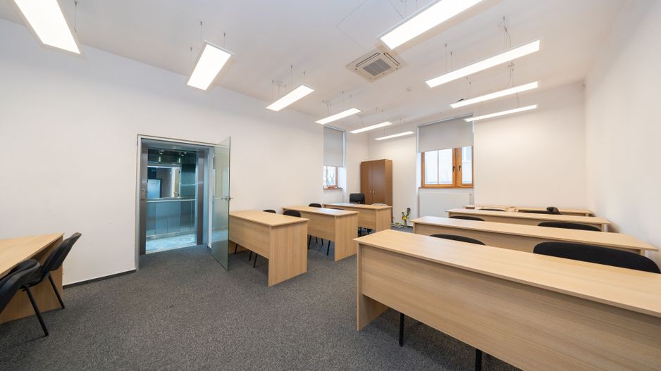 Clădire administrativă renovată integral – oportunitate investițională – Brașov - Poză 17