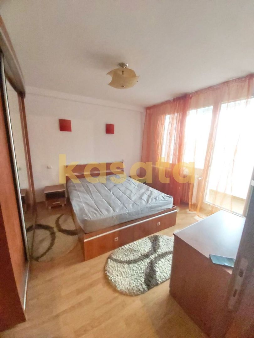 3 camere decomandat, luminos zona linistita - Poză 3