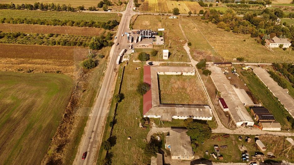 Teren 74 ari + clădire 1.765 mp– Răuțel, Fălești - Poză 3