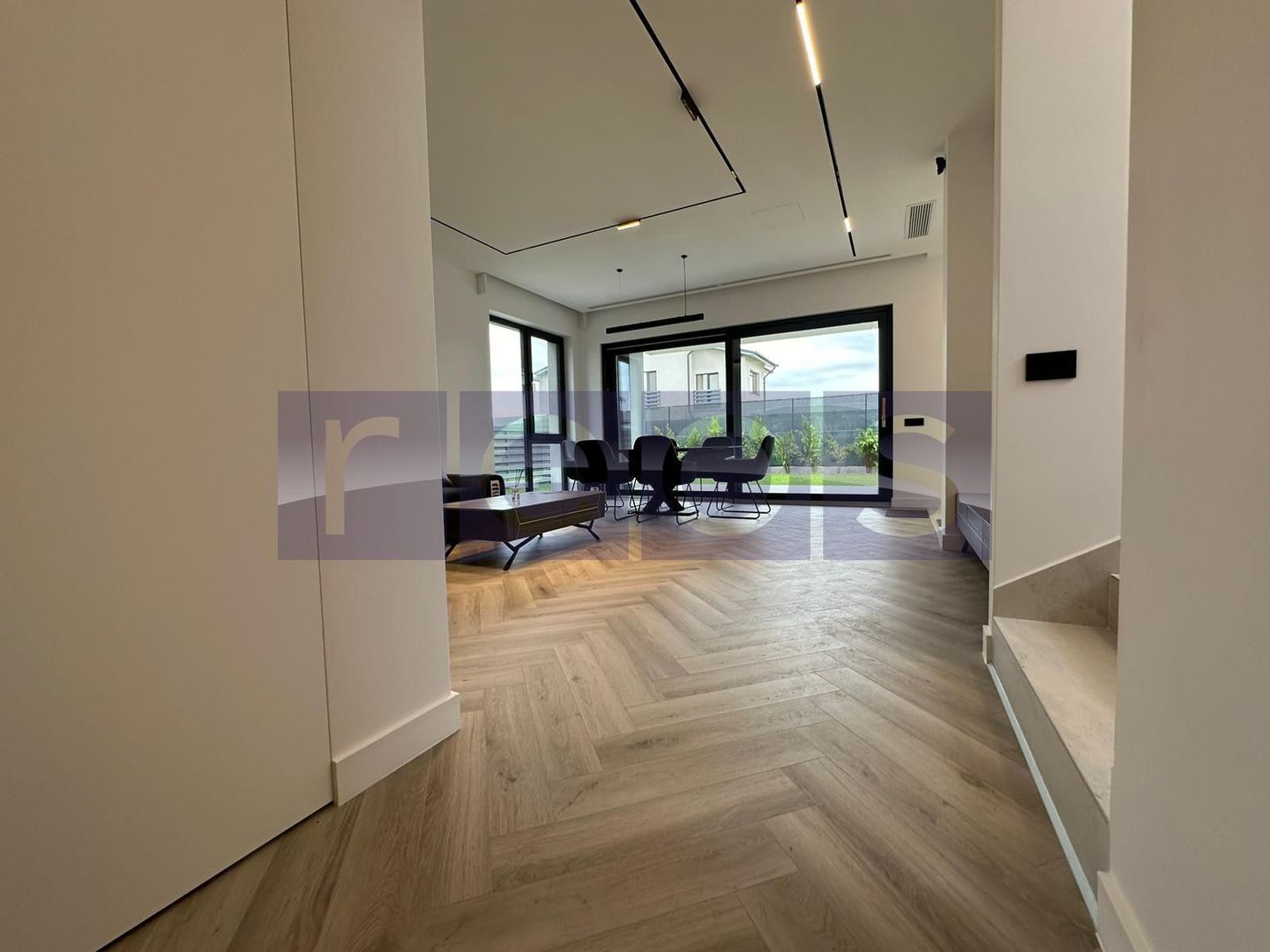 VILA INDIVIDUALA | 300 MP | TUNARI - Poză 2