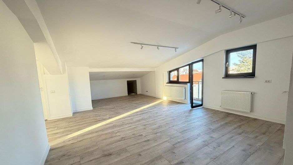 APARTAMENT MANSARDA BLOC NOU - Poză 5
