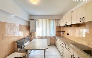 Apartament 4 camere cu garaj ,  b-dul Unirii 118 900 euro - Poză 2