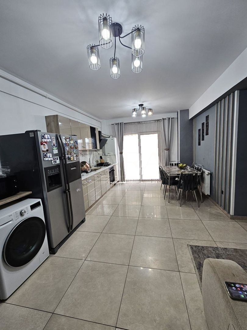 Apartament cu 3 camere și garaj subteran – Baciu, zona Petrom - Poză 3