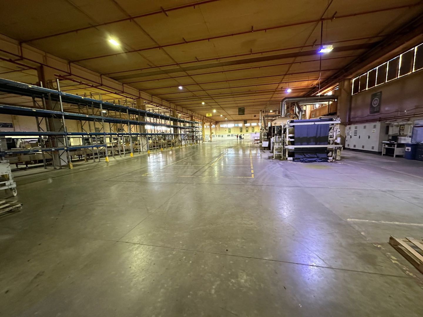 Hala de productie in Calea Sagului - Poză 4