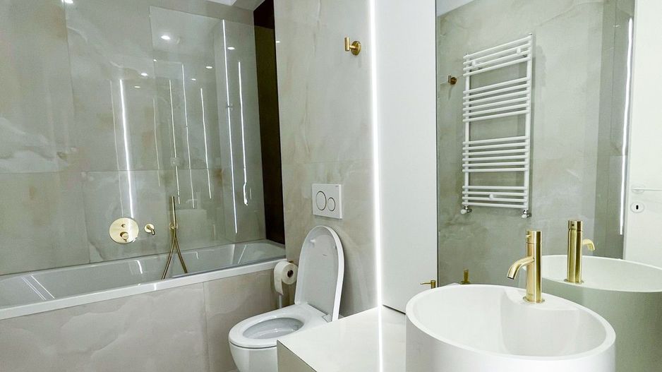 De închiriat studio complet mobilat - Dressing Walk In– Cortina North - Poză 11