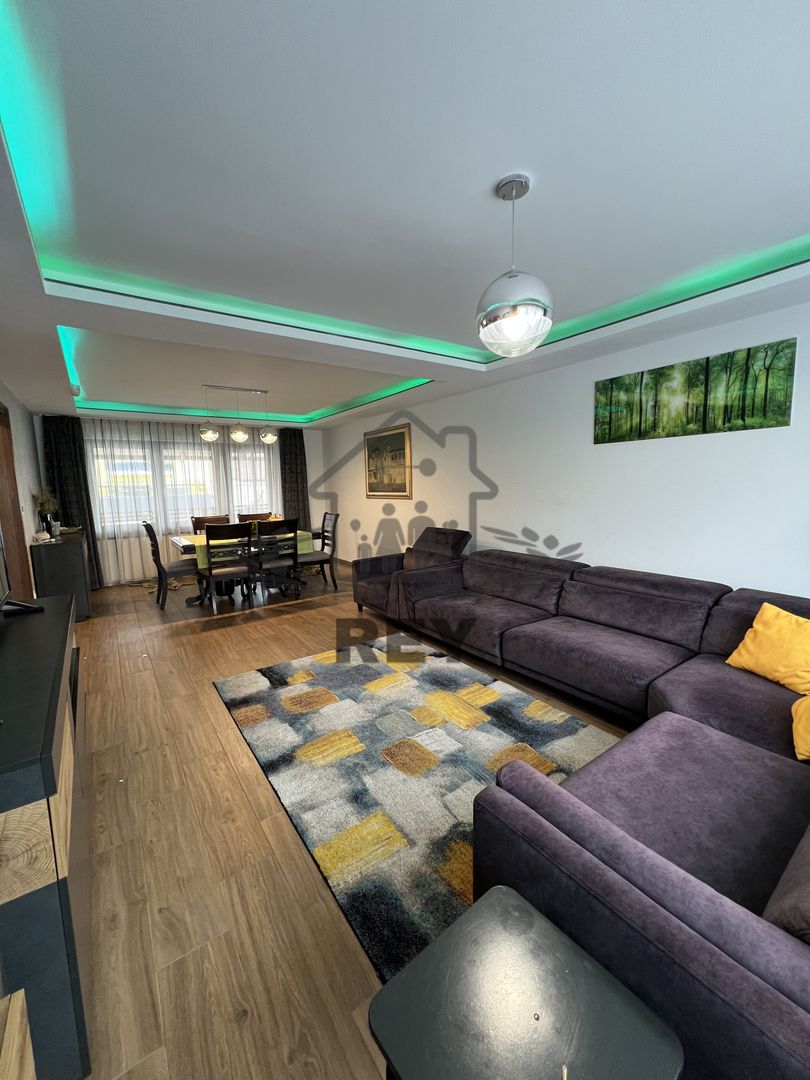 Casă de tip triplex la vânzare 6 camere /Șelimbăr /Secția 1 de Poliție - Poză 20