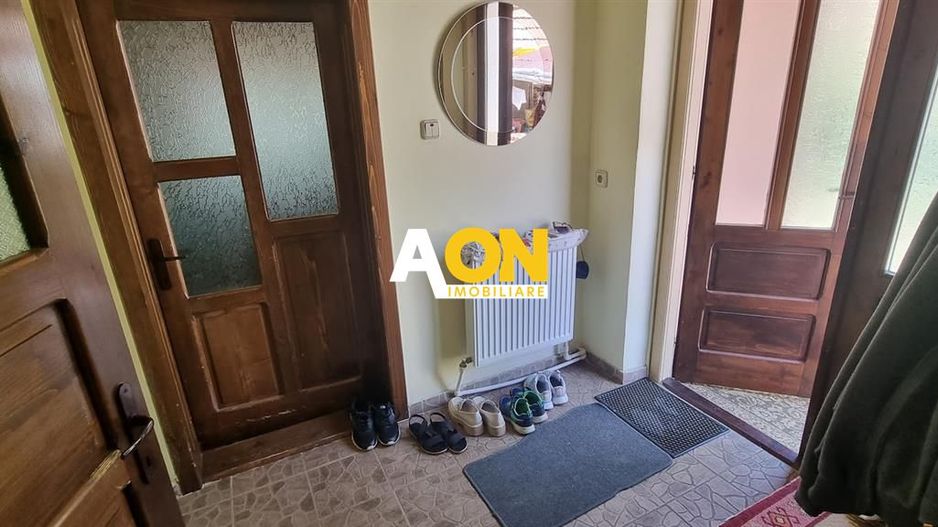 Casa individuala, 2 Camere, zona Poarta I,  300mp teren - Poză 2