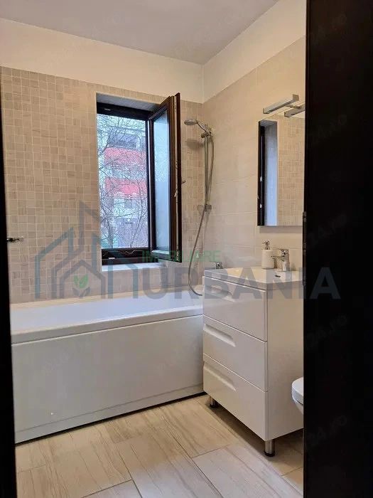 Apartament  la 2 minute de Podul de Fier - Poză 6