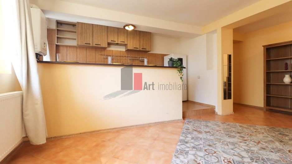 Apartamentul "QETO", bloc cu curte interioara, LIBER - Poză 10