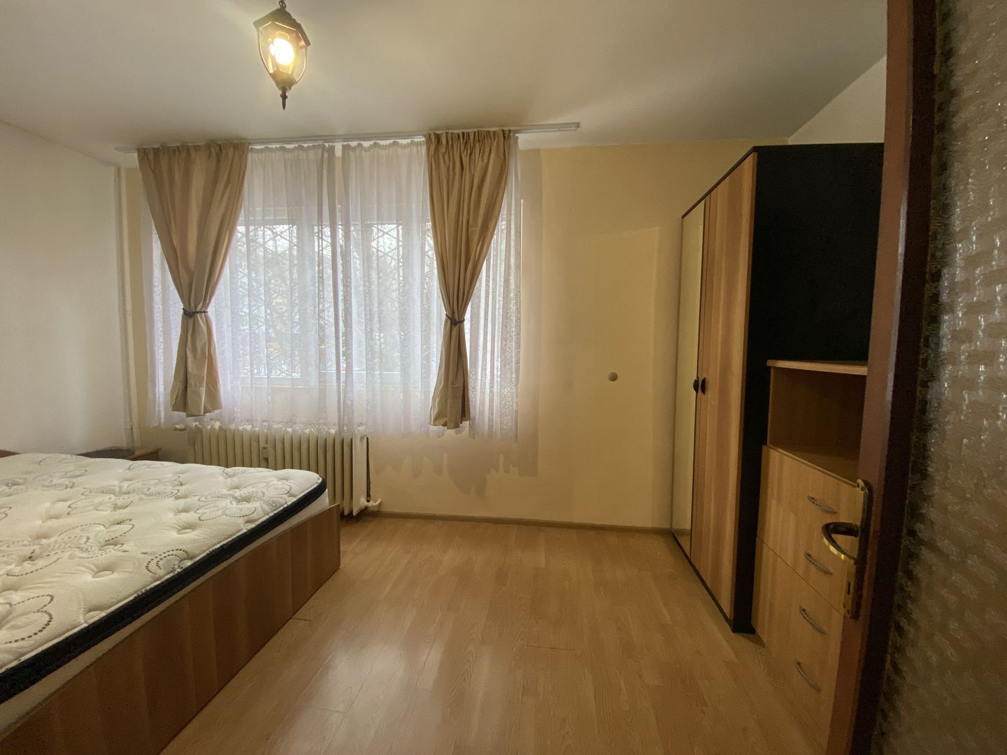 Apartament cu doua camere, Aparatorii Patriei, 79.000€ negociabil - Poză 8