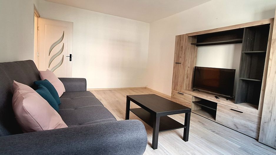 Apartament renovat la prima inchiriere - Poză 2