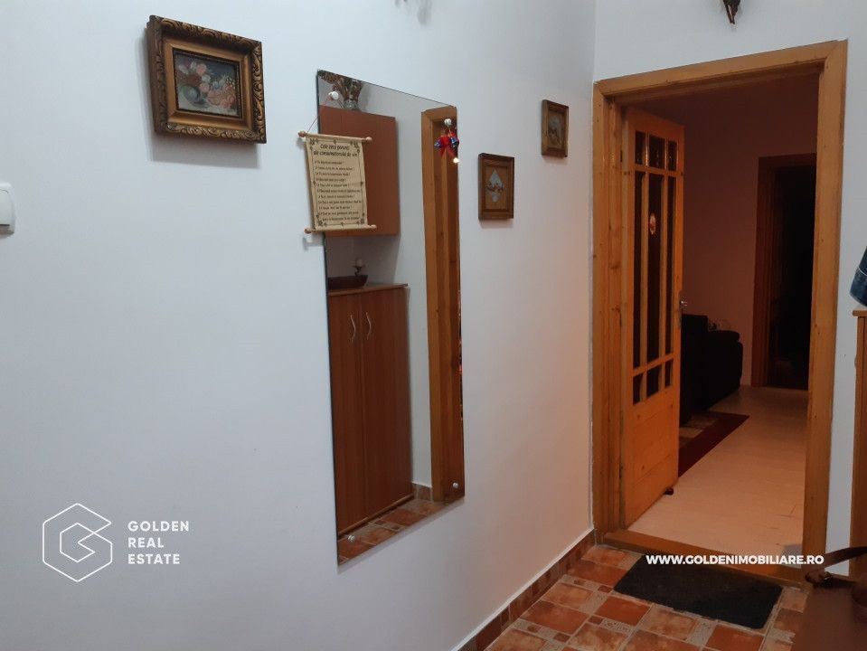 Casa mare, cu 4 apartamente a cate 1, 2, 3 și 4 camere fiecare - Poză 8