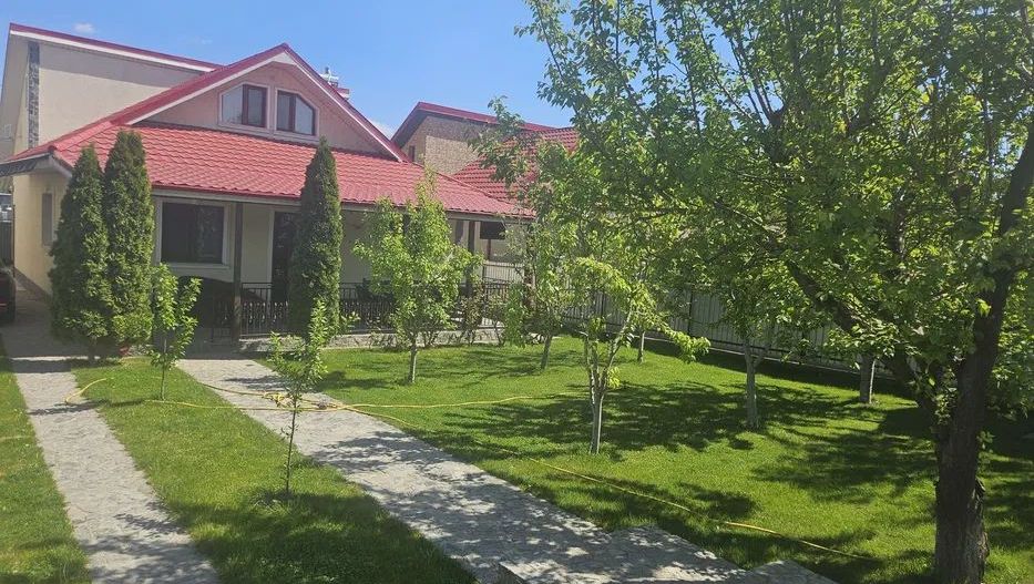 Casă spațioasă și primitoare, gata de mutare! Tulucesti! - Poză 2