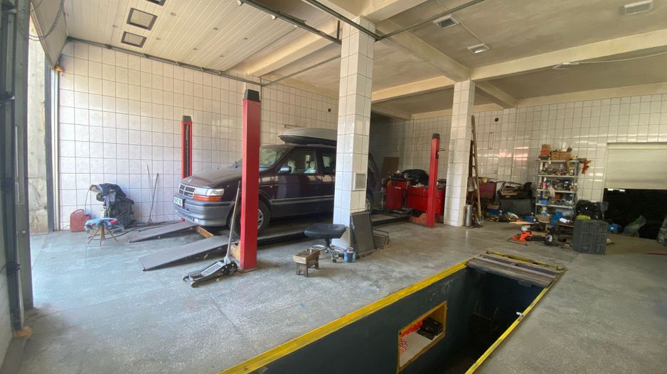 Casă / Vilă, și service cu spații de birouri, de vânzare în sector 4 - Poză 4
