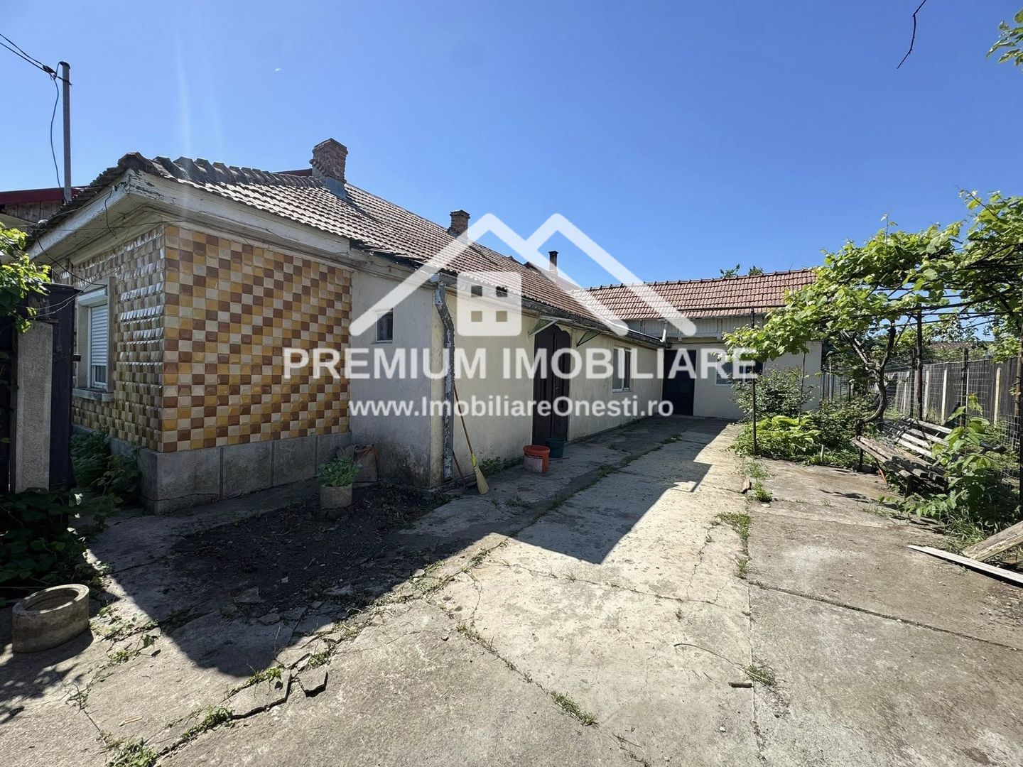 Casa De Vanzare in Onesti - Comision Zero - Poză 3