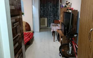 BRASADAS vinde garsonieră la etajul 1/4 pe Ostrovului. - Poză 1