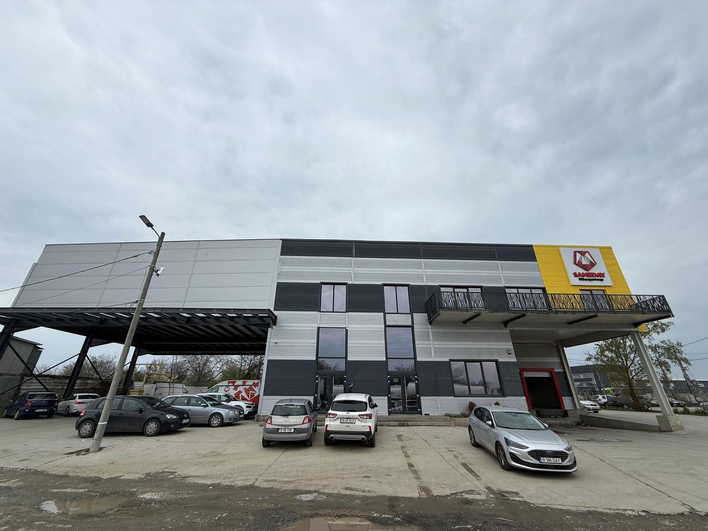 Hală industrială 2.450 mp de vânzare, Mogoșoaia, chirie garantată - Poză 1
