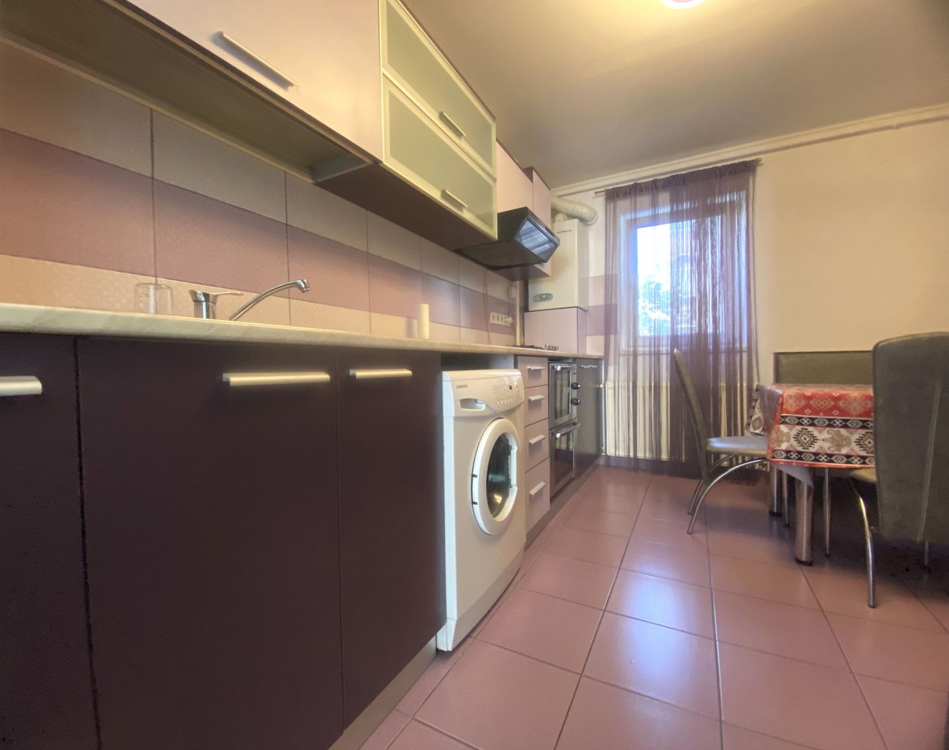 Etajul 1! VAnzare apartament cu 3 camere in Targoviste - micro 11 - Poză 7