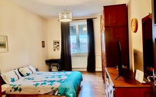 Bloc Rusesc Bucurestii noi vis a vis de metrou Bazilescu boxa - Poză 2