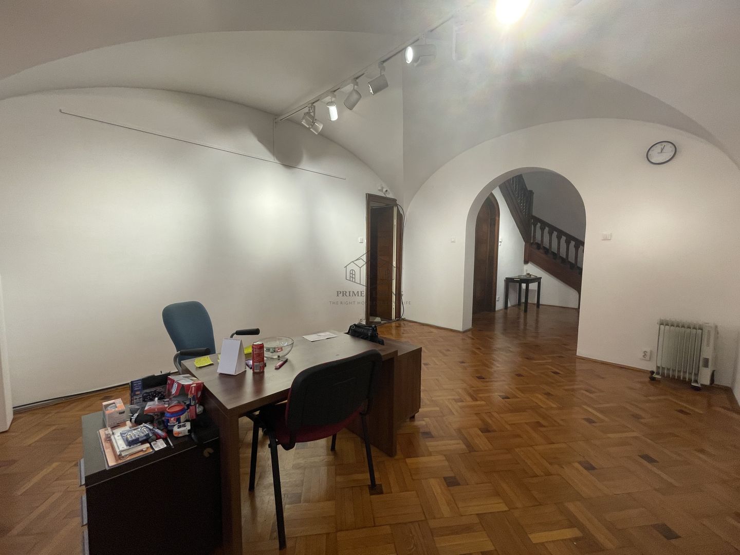 VILA SUPERBA LA INCHIRIERE PRETABILA CA SPATIU DE BIROU SAU REZIDENTA - Poză 16