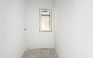 Duplex superb cu 5 camere despartit prin garaj | Dumbravita - Poză 4