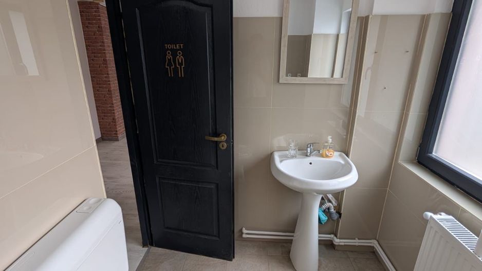 Casa Vila 6 camere || Piata Victoriei || Buzesti || Curte Libera 300Mp - Poză 23