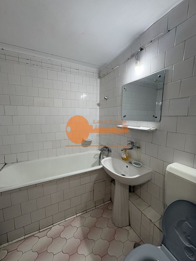 Apartament cu 2 camere in zona Crangasi -7minute de Metrou - Poză 3