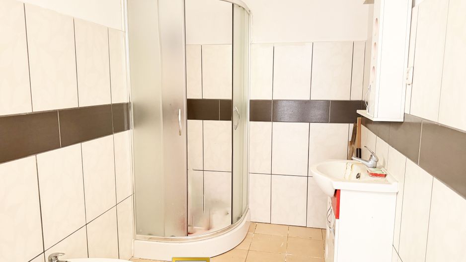 Apartament spațios la parter |ideal pentru locuire, birou, investiție - Poză 5
