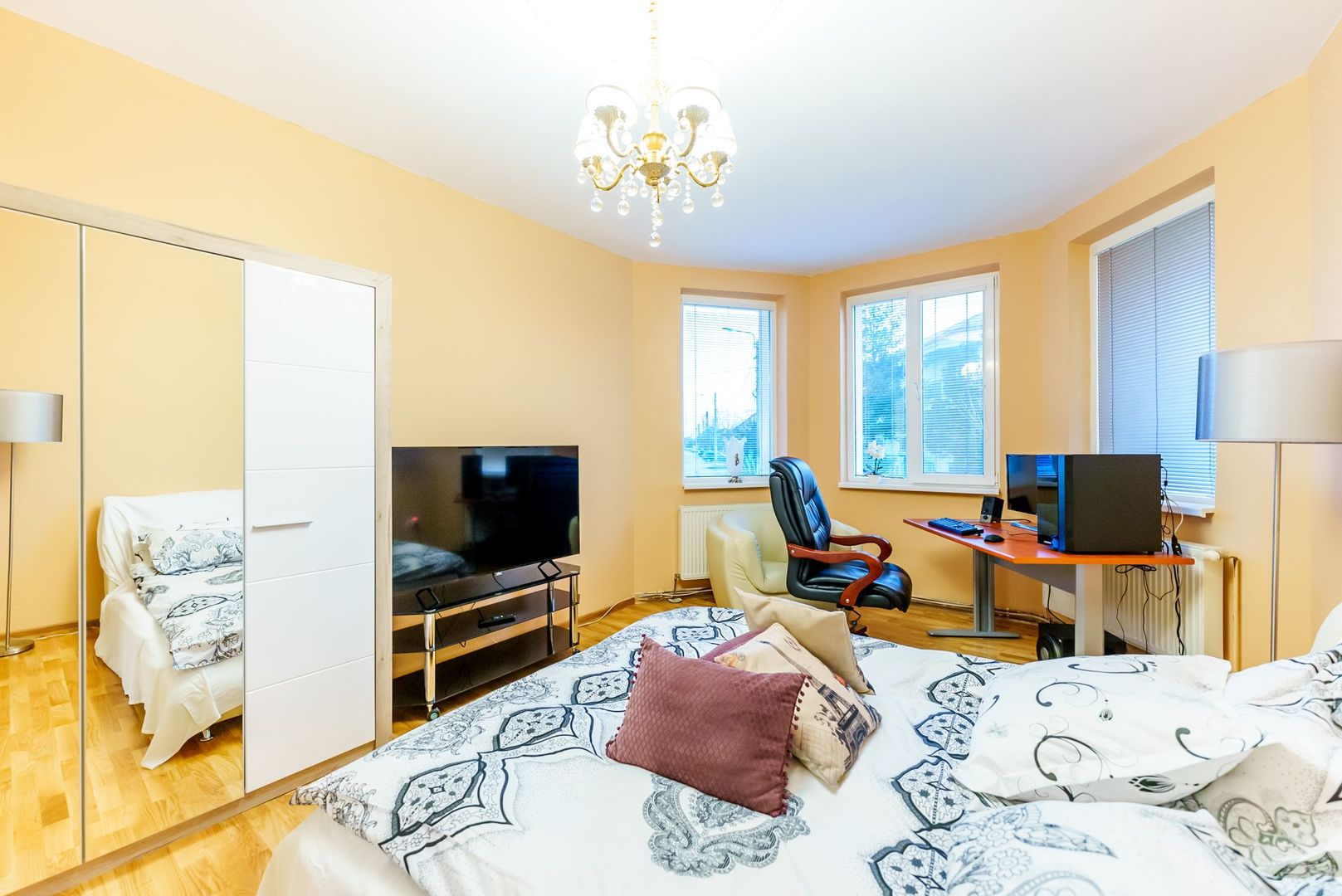 Casă  în Grădiște. Zonă foarte liniștită. - Poză 4