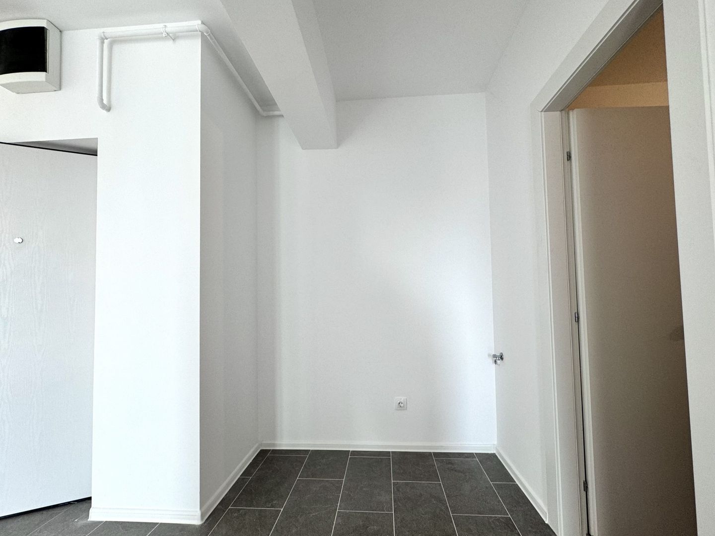 Apartament 3 camere Zona Mall Colosseum-Lacul Străulești - Poză 14