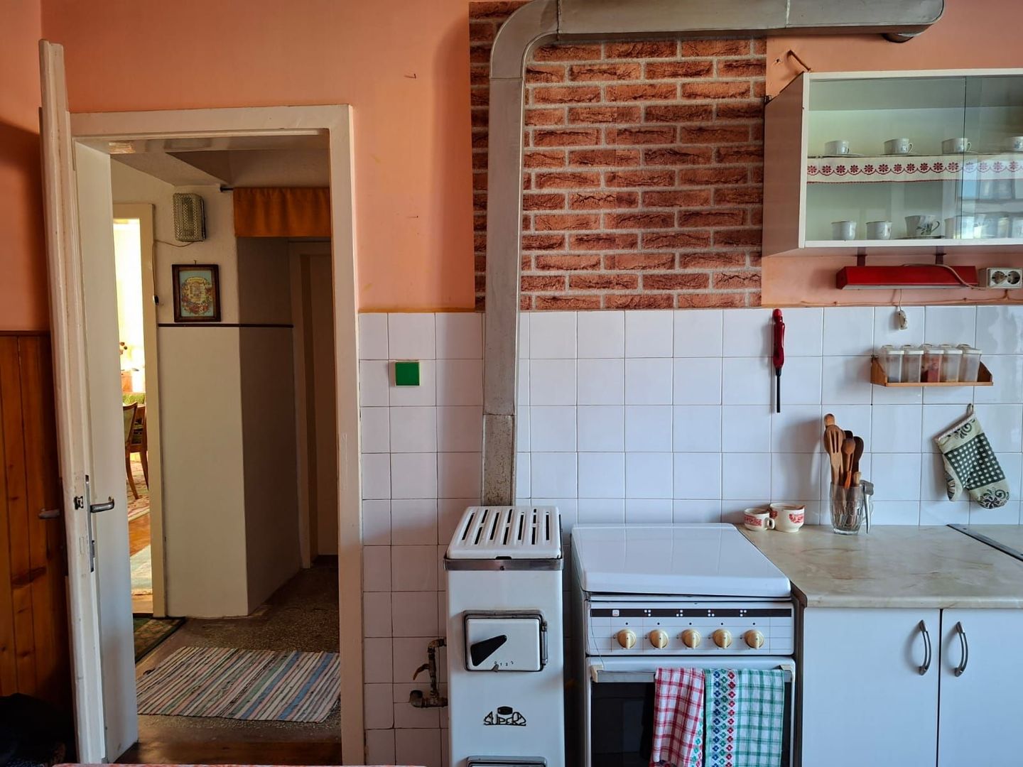 Apartament cu 3 camere si garaj in zona centrală - Poză 16