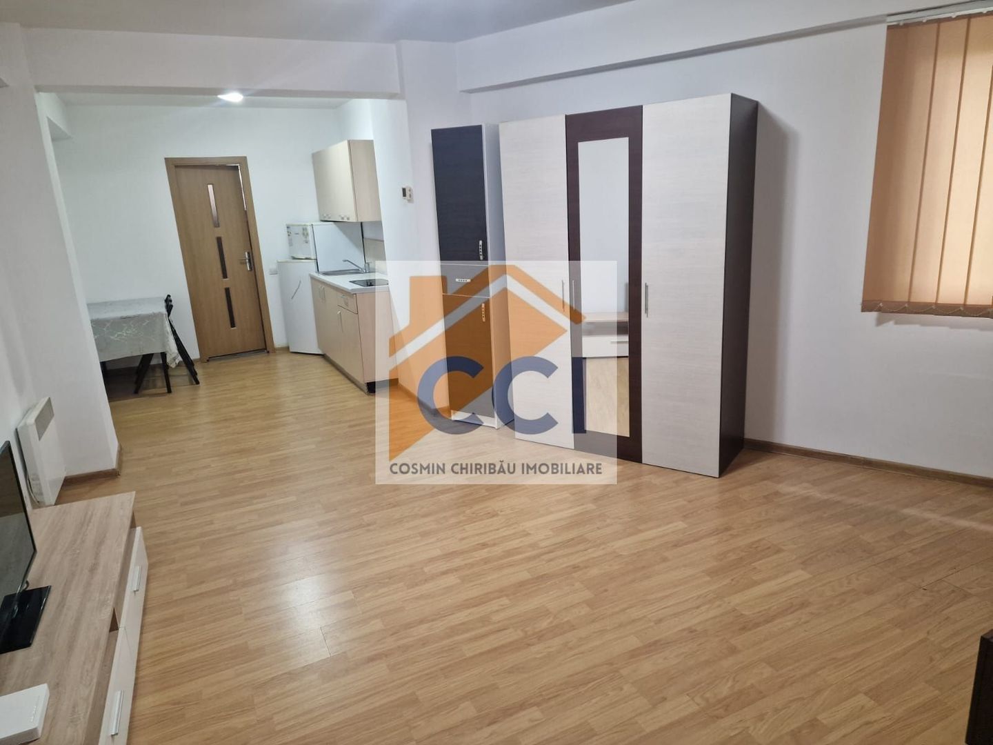 Garsonieră open-space de închiriat - Poză 4