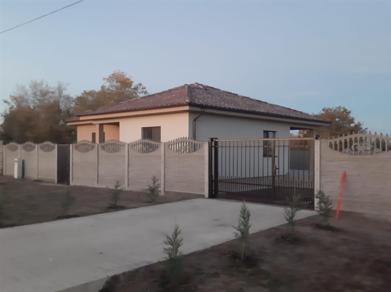 Casa individuala com Peciu Nou-  loc. Dinias - Poză 1