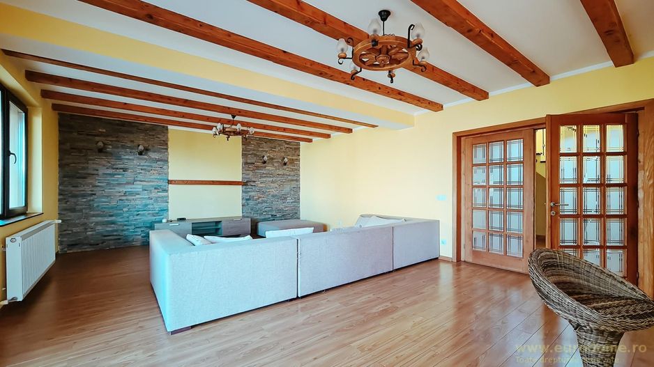 Casă nouă, intrare Stupini - Poză 22