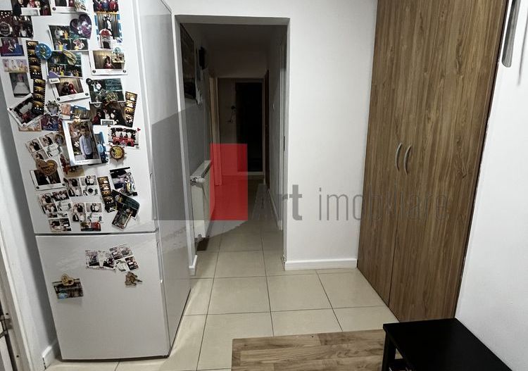 Vindem apartament 3 camere la P-ta Gorjului-centrala proprie - Poză 4
