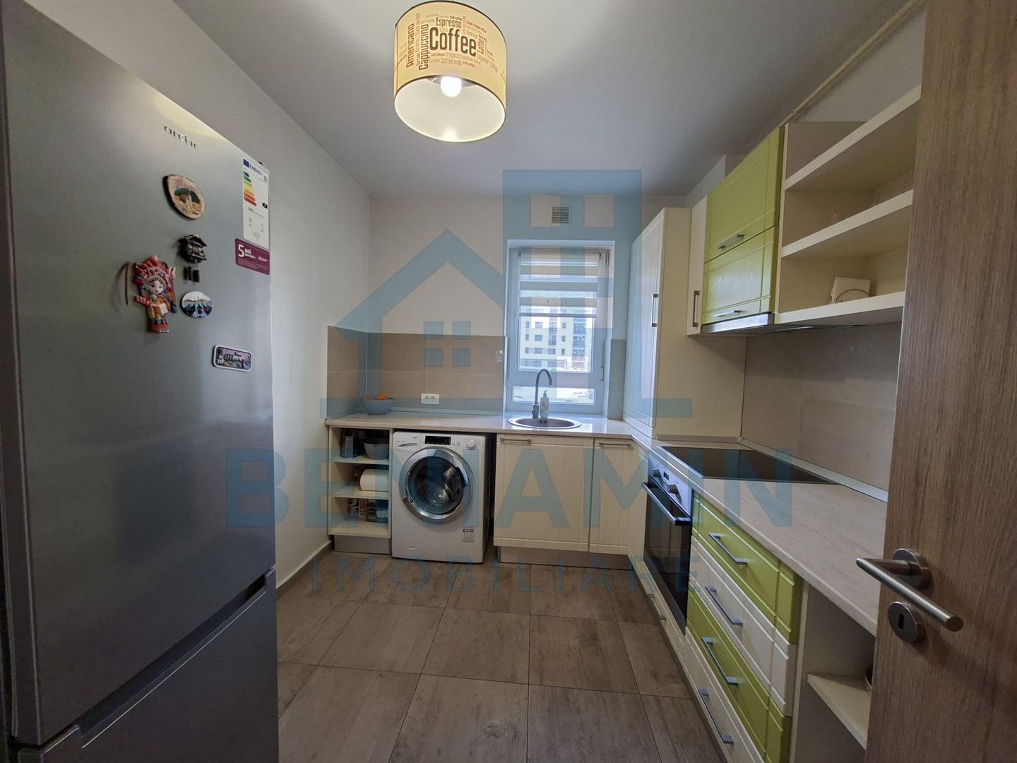 Apartament 2 camere decomandat parter Mall Coresi 50mp parcare boxa - Poză 3