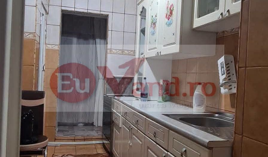 De vanzare apartament cu 2 camere, central, Bloc BR, et. 2, 76.000 euro - Poză 9