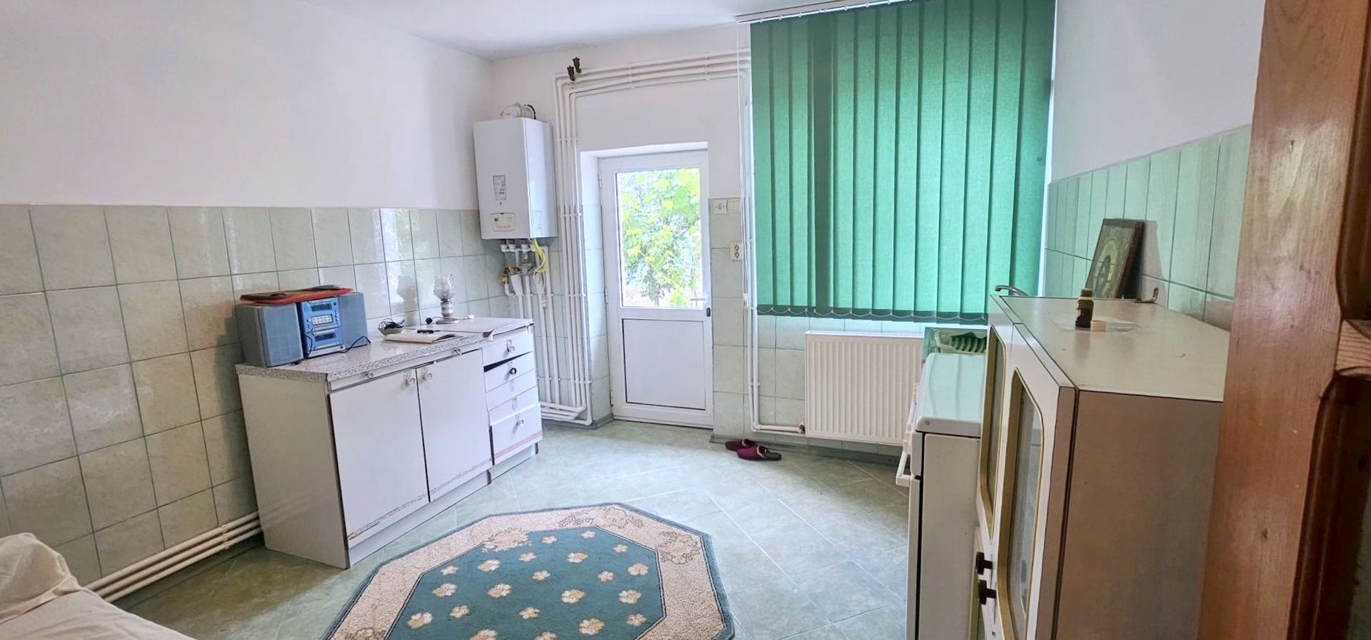 Casa la sol cu teren 1055 mp si livada - Vanatori, Galati - Poză 8