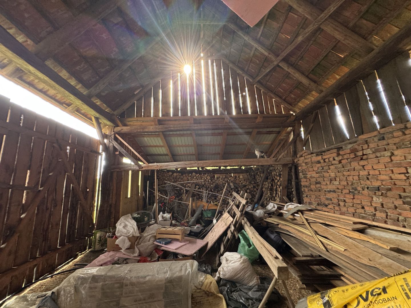 Casa individuala in Arpasu de Sus, teren mare, partial renovata - Poză 9