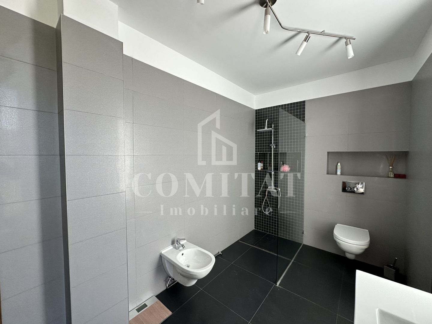 Casa Individuala cu 4 dormitoare | Drum Privat | Cartier Europa - Poză 29