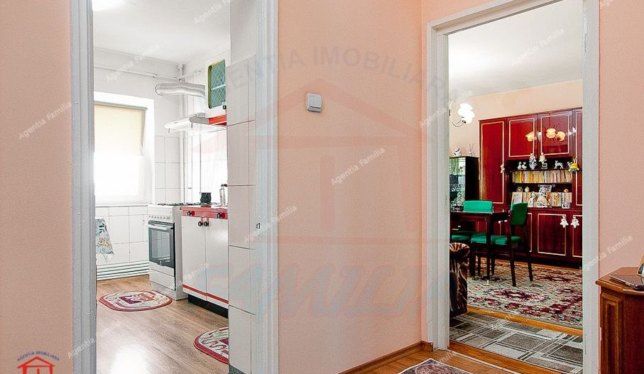 Vand/schimb apartament 4 camere, Micro 17, 98 mp, 120.000 EURO - Poză 15