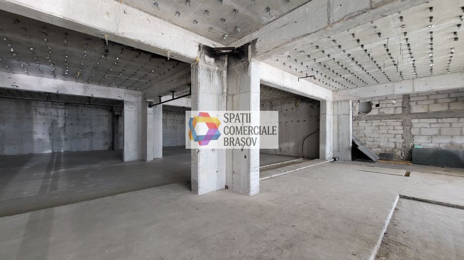Clădire mixta -3600 mp - Poză 16