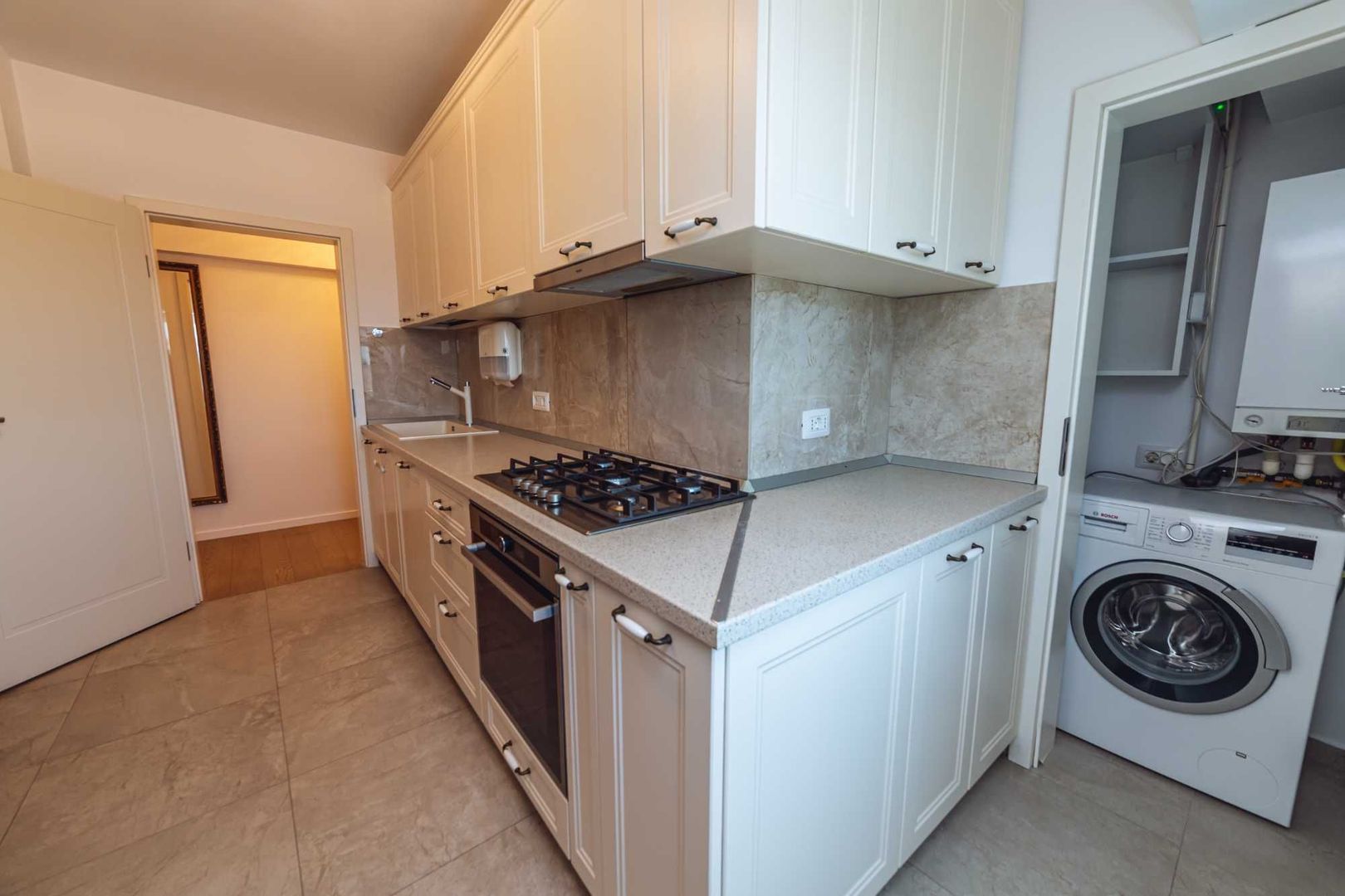 APARTAMENT 4 CAMERE | CENTRALA PROPRIE | RENOVAT COMPLET - Poză 7