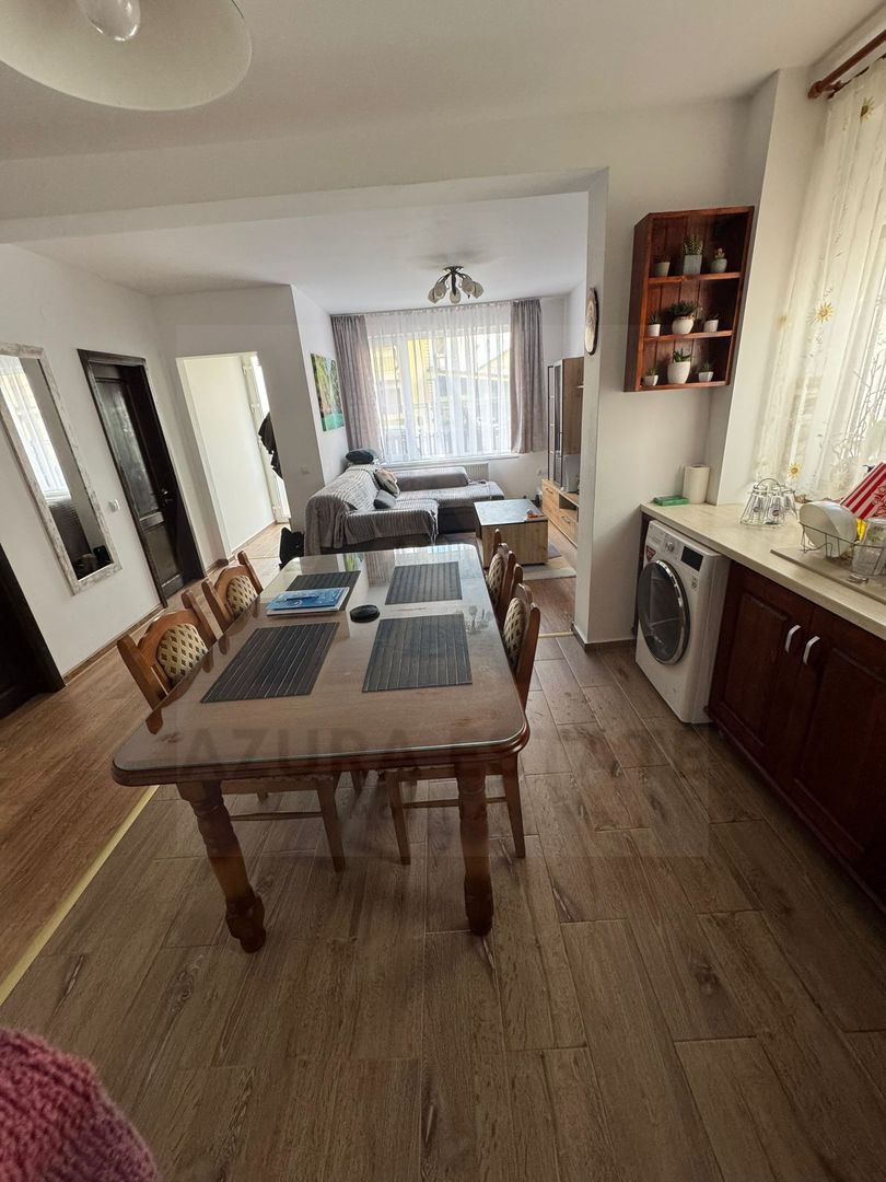 Casa moderna 4 camere 2 bai curte si parcare privata in Arhitectilor - Poză 1