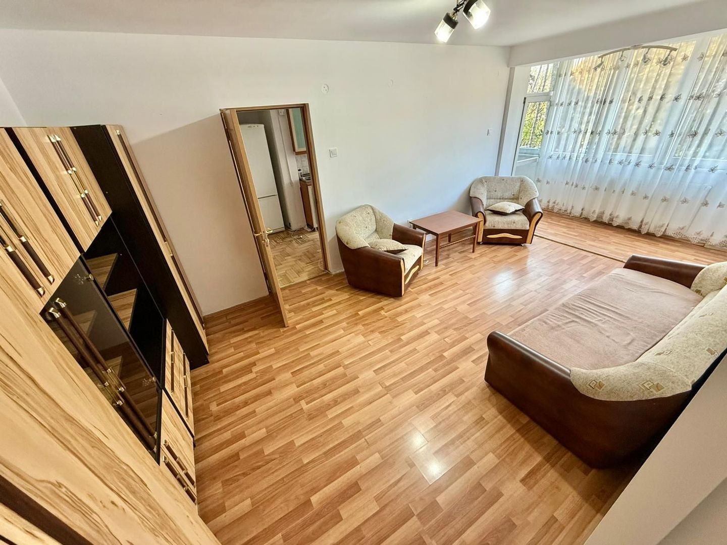 | Apartament cu 2 camere de vanzare | Cartierul Grigorescu | Etaj intermediar | - Poză 2