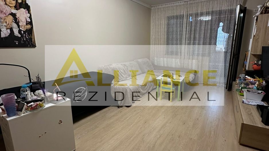Metrou 1 decembrie Ap 3 camere cu 2 parcari - Poză 1