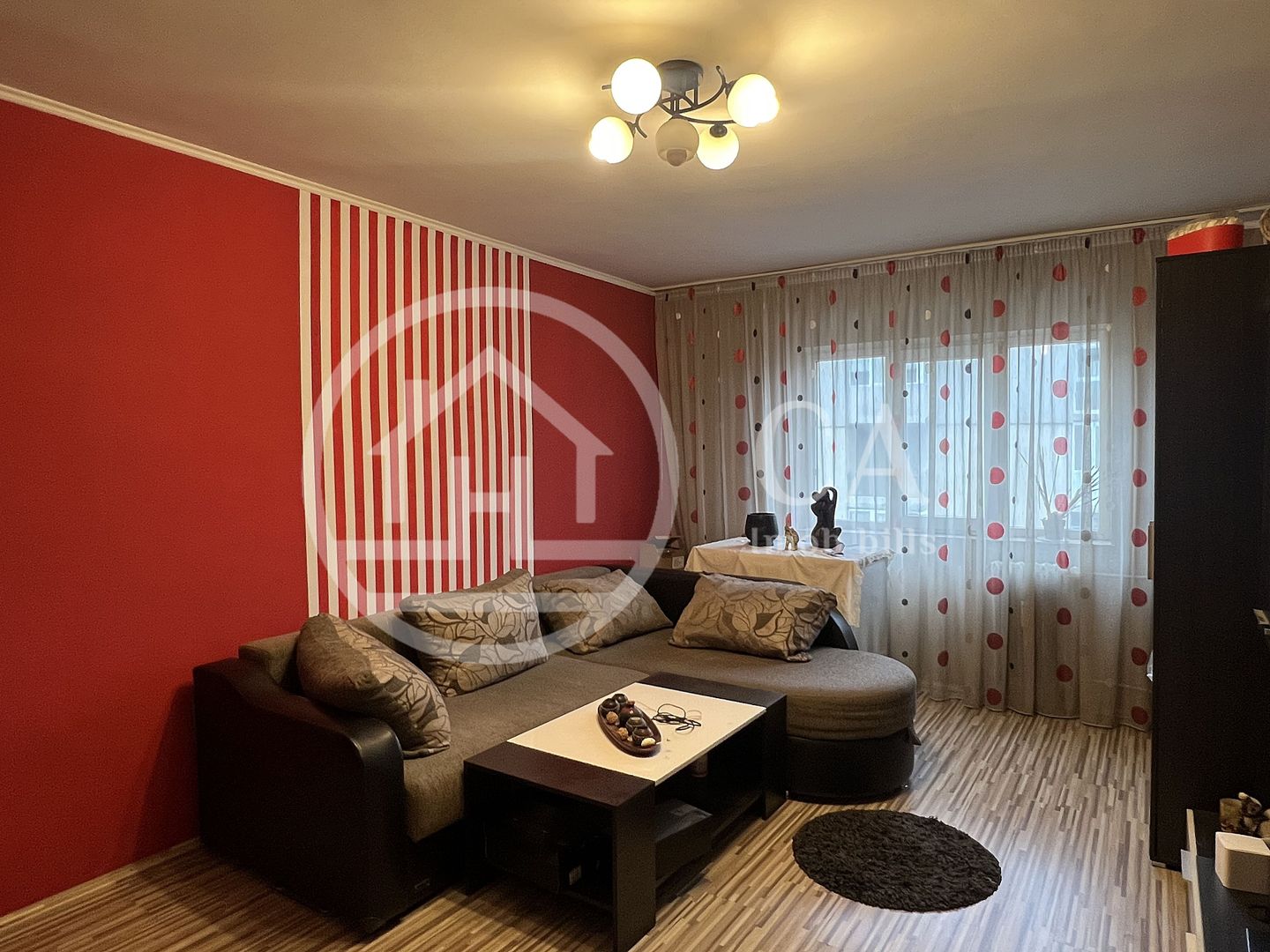 Apartament cu 3 camere de vanzare Leonardo Da Vinci, Nufarul, Oradea - Poză 2