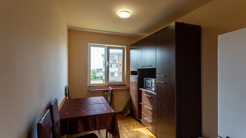 Ap cu 4 camere, la etajul 3, zona Kaufland, Banu Mărăcine - Poză 6