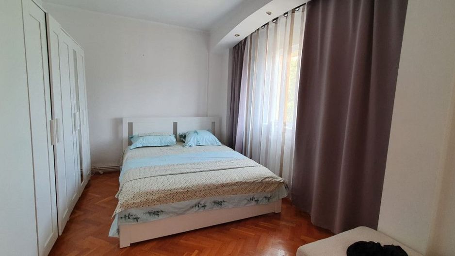 Inchiriere apartament spatios, Centru - Eremia - Poză 19