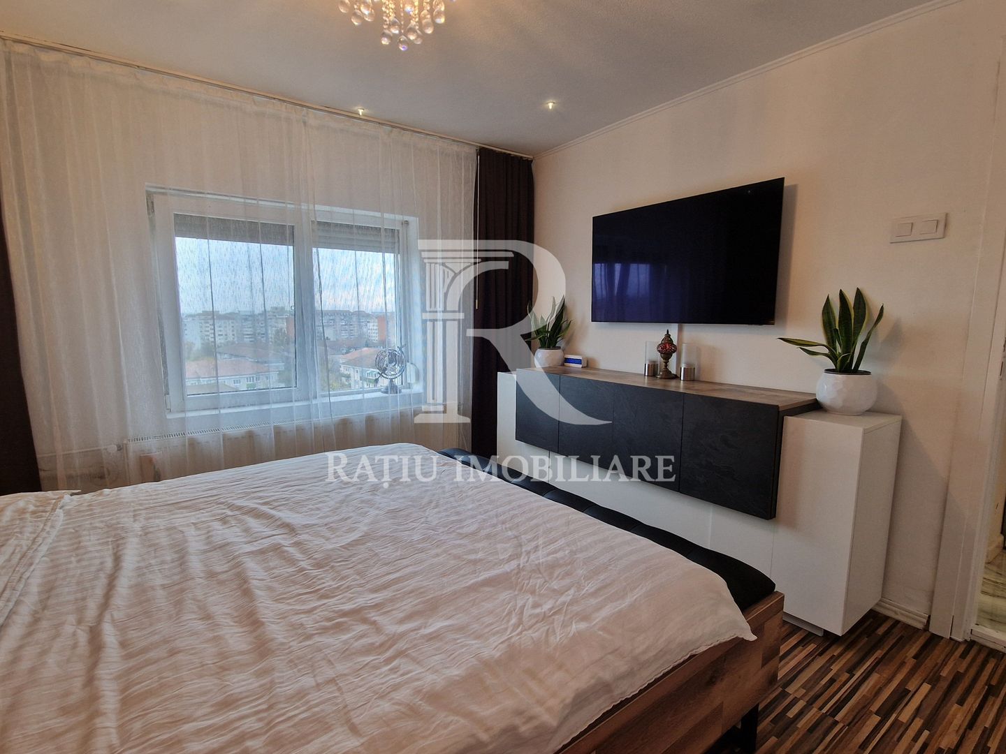 Apartament cu 3 camere | Ascensor | Rogerius | Oradea - Poză 7